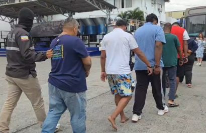 Un juez de Garantías Penales de la Unidad de Delitos Flagrantes de Guayaquil ordenó prisión preventiva para siete personas.