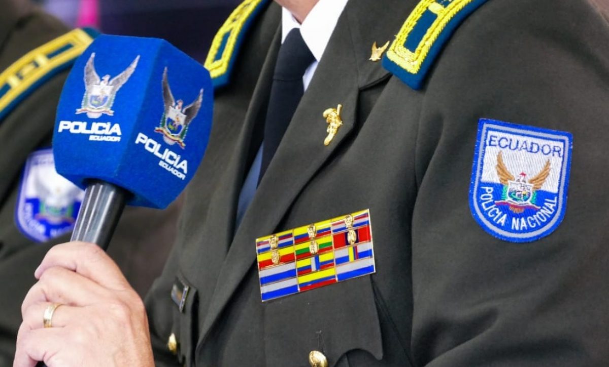 Un teniente coronel de la Policía de Estado Mayor frustró un asalto armado en el sector Alangasí, Valle de Los Chillos, en Quito.