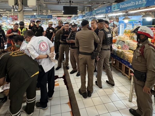 Un tiroteo en el mercado Or Tor Kor, el mayor mercado a cielo abierto de Tailandia, dejó al menos cinco personas muertas la madrugada de este lunes.