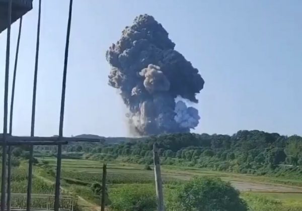 Una explosión en la fábrica de fuegos artificiales Shanzhou Fireworks Co, en China, dejó al menos una persona fallecida, seis desaparecidas y nueve heridas.
