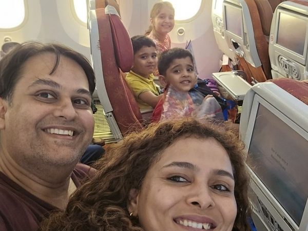 Una familia india de cinco miembros, encabezada por el ingeniero de software Pratik Joshi y la médica Komi Vyas, perdió la vida en el accidente de Air India.