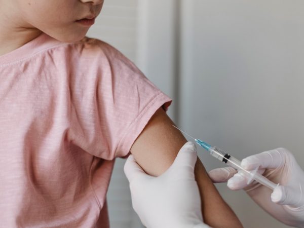 Las autoridades de salud en Ecuador solicitan que los niños tengan sus esquemas completos de vacunación