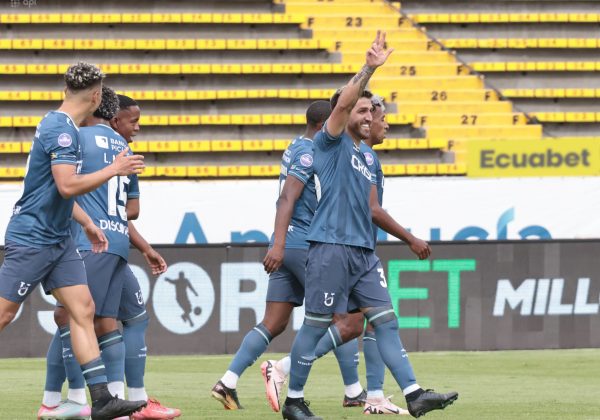 Universidad Católica golea 3-0 a Vinotinto y se ilusiona con clasificar al Hexagonal de la LigaPro
