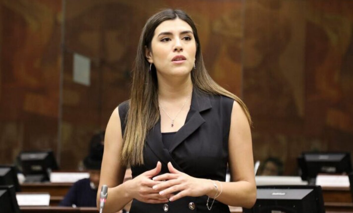Valentina Centeno retorna a la Asamblea Nacional tras licencia de estudios