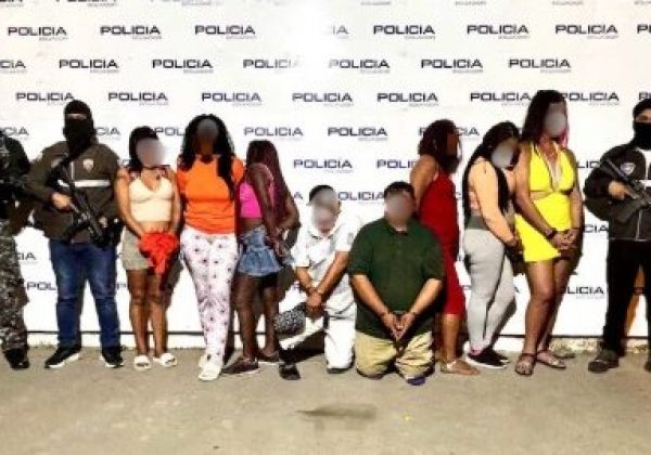 Varias personas fueron detenidas en operativos realizados en estéticas.