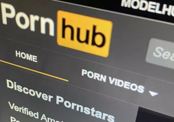 Varias web de pornografía dejan de operar en Francia en protesta a medida del Gobierno