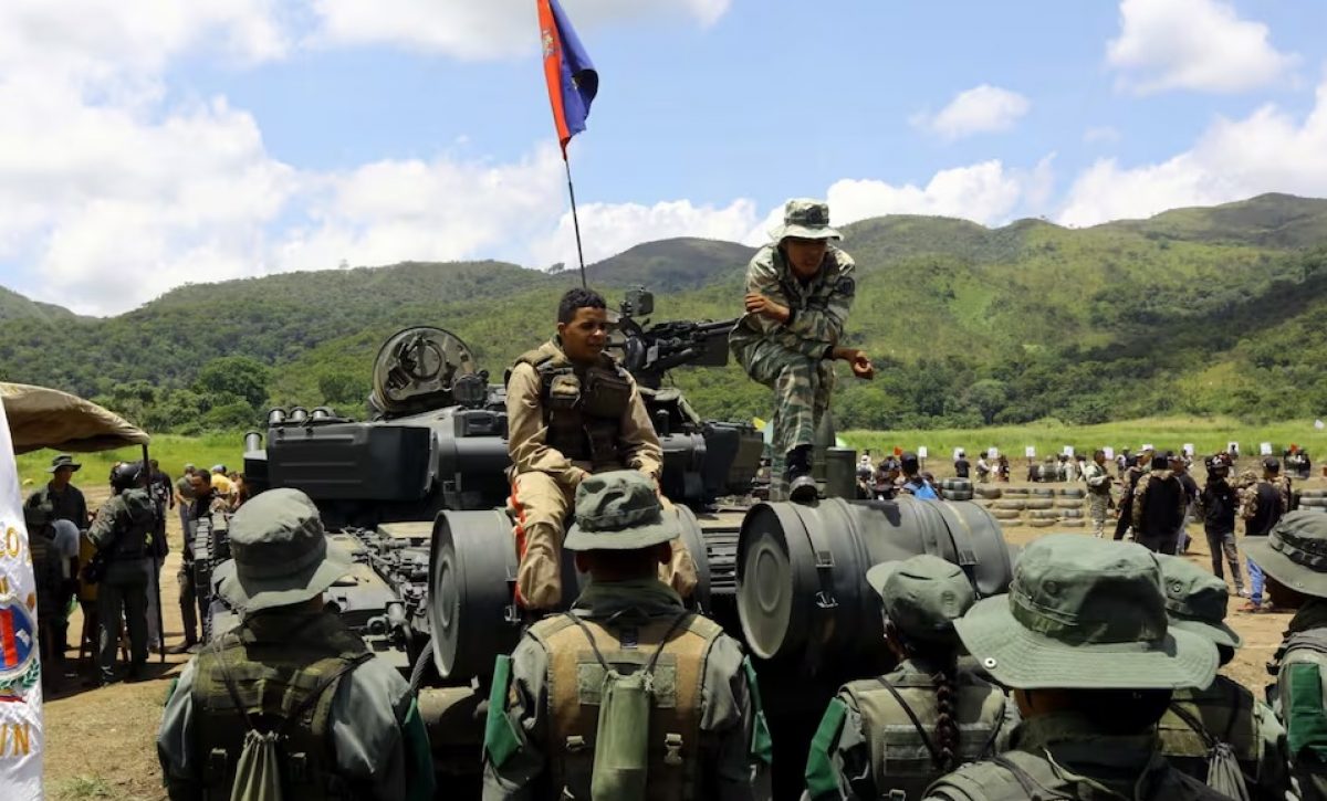 Venezuela inició en la madrugada de este miércoles 8 de octubre el ejercicio militar de defensa Independencia 200 en los estados La Guaira y Carabobo,