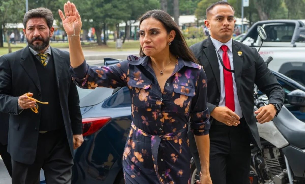Verónica Abad, vicepresidenta de Ecuador, anunció a través de un video publicado en la red social X, su regreso al país.