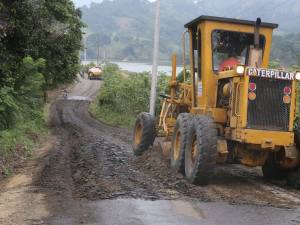 Los trabajos iniciaron hace un mes. La prefectura contrató maquinarias.