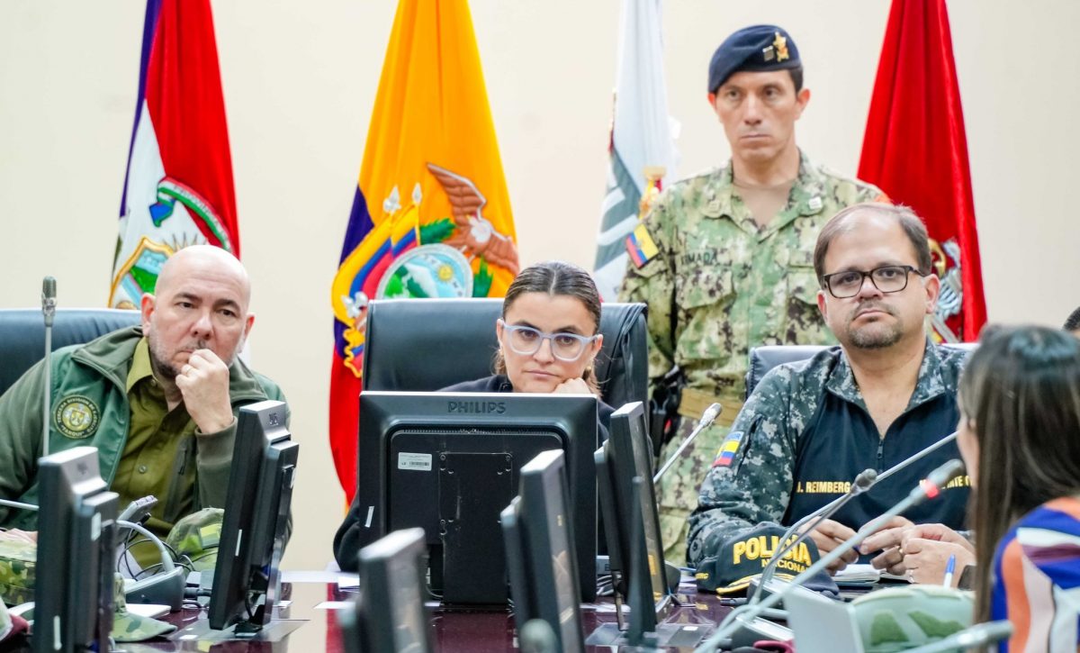 Vicepresidenta María José Pinto pide mantener abiertos los corredores humanitarios  Hospital se está quedando sin oxígeno