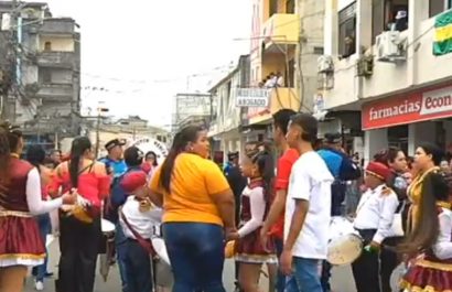 Vinces Supuesta alerta de bomba causó la suspensión del desfile cívico por los 180 años de cantonización. (Captura de pantalla-GAD Vinces).
