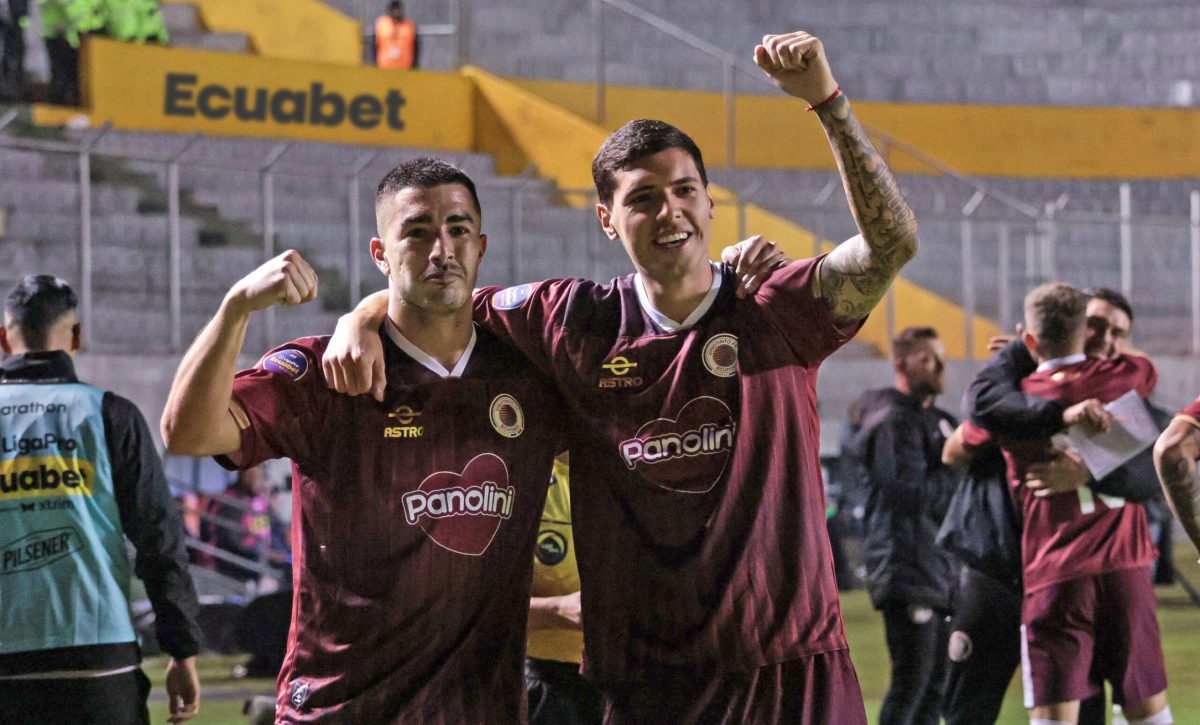 Vinotinto golea por 4-0 al manabita Delfín SC en Quito