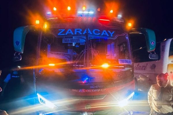 Violencia en carreteras de Los Ríos dos unidades de Zaracay han sido blanco de disparos.