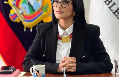 Viviana Veloz, coordinadora de la bancada Revolución Ciudadana (RC). FOTO: vivianavelozec (Instagram).