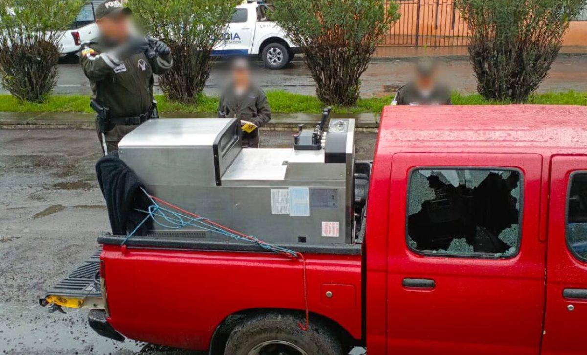 Camioneta usada para robo de máquina de helados