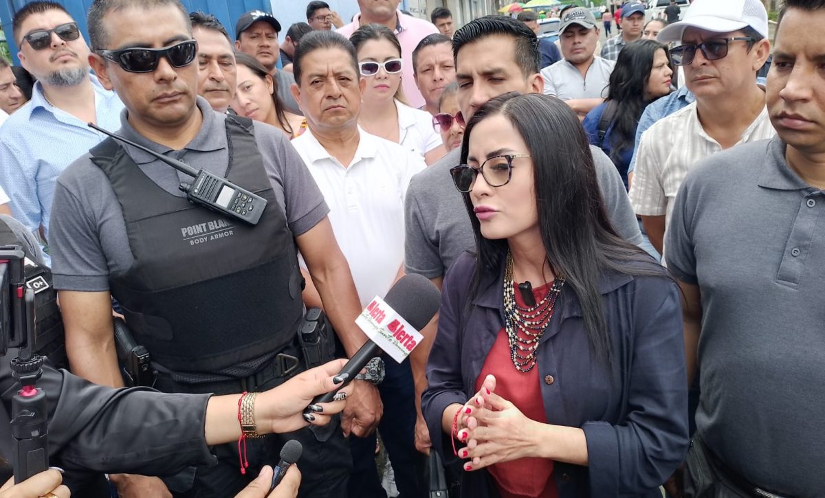 La asambleísta Viviana Veloz ejerce sufragio con un llamado a la unidad