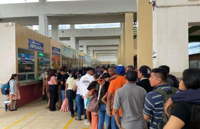 Cientos de personas buscan retornar a Guayaquil desde Jipijapa después de votar