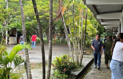 En la Unidad Educativa Rotaria no hubo aglomeración de votantes.