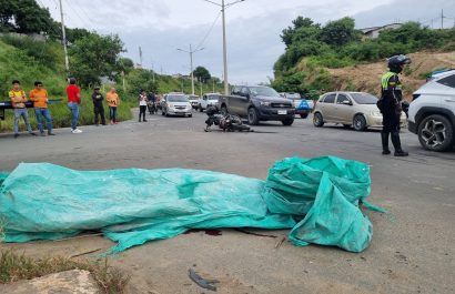 Motociclista muere en un accidente de tránsito en la vía Circunvalación, en Manta