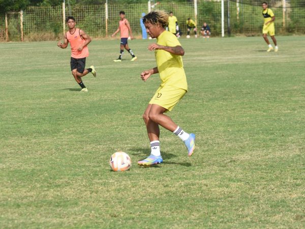 Carlos Cuero, jugador de Delfín