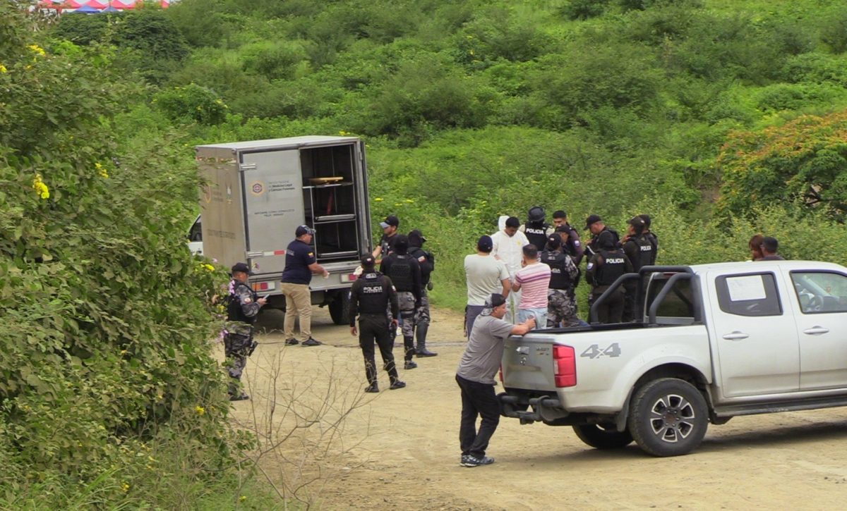 Los cuerpos fueron hallados en el ingreso a la playa La Tiñosa en Manta.