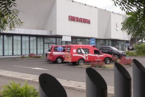 El cuerpo de Yandry Valdez fue trasladado hasta una casa de salud donde se confirmó su deceso.