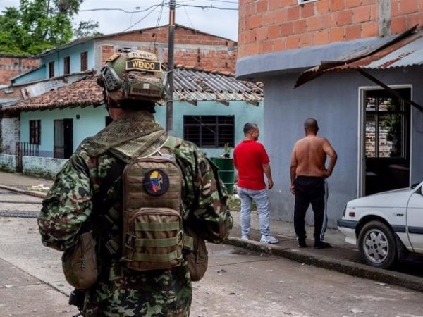 Atentado deja 4 heridos