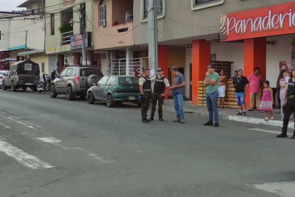 En Manta, los robos tipo sacapintas siguen ocurriendo en zonas comerciales y cercanas a bancos, según reportes oficiales.