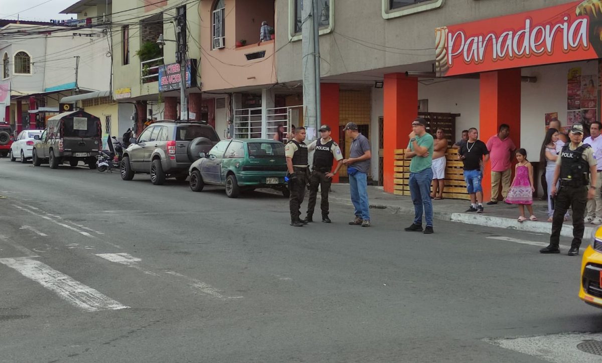 En Manta, los robos tipo sacapintas siguen ocurriendo en zonas comerciales y cercanas a bancos, según reportes oficiales.
