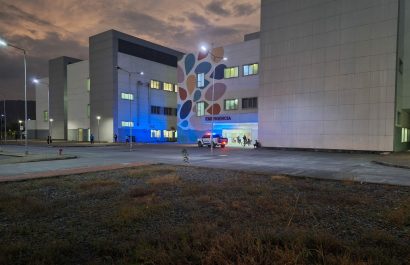 La víctima fue trasladada al Hospital de Especialidades Portoviejo donde minutos después del ataque falleció.