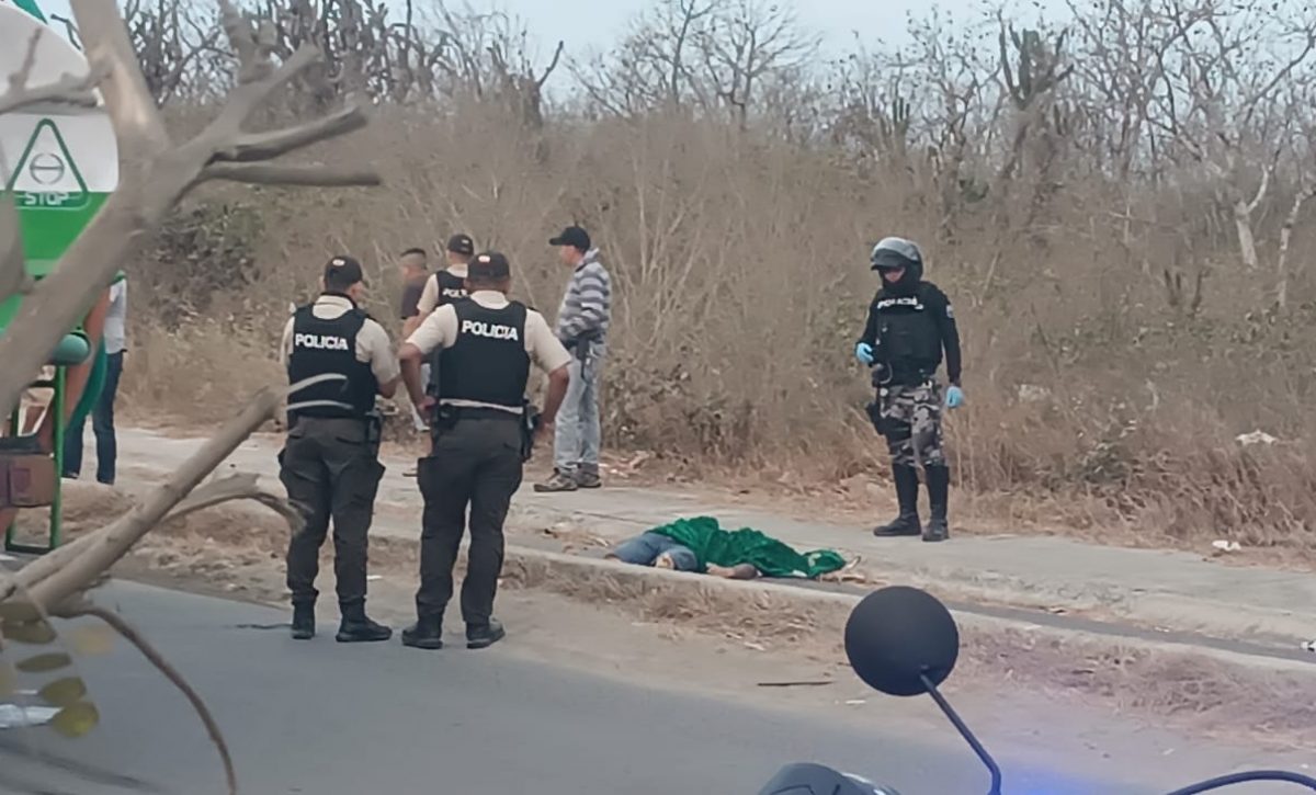 Asesinan a un hombre y hieren a otro en ataque armado contra un tanquero