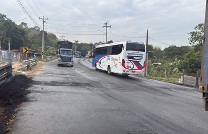 Protesta con llantas quemadas bloqueó la Jipijapa–Guayaquil: así fue el cierre y reapertura