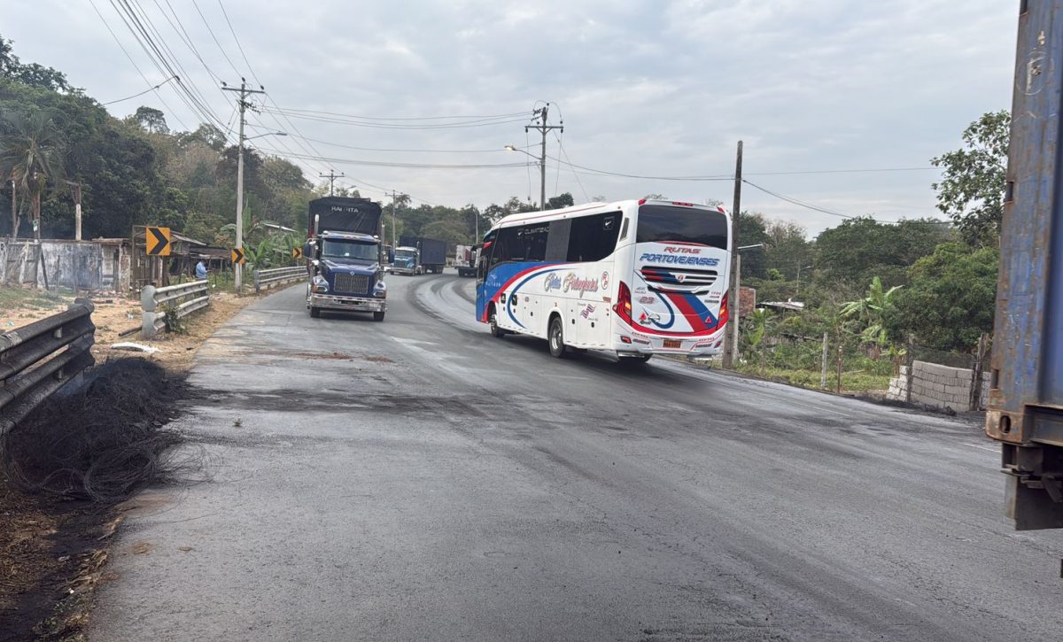 Protesta con llantas quemadas bloqueó la Jipijapa–Guayaquil: así fue el cierre y reapertura