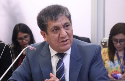 Wilson Toainga, fiscal general, alerta a la Comisión de Fiscalización sobre la falta de garantías para jueces y fiscales ante el crimen organizado. (Asamblea Nacional).