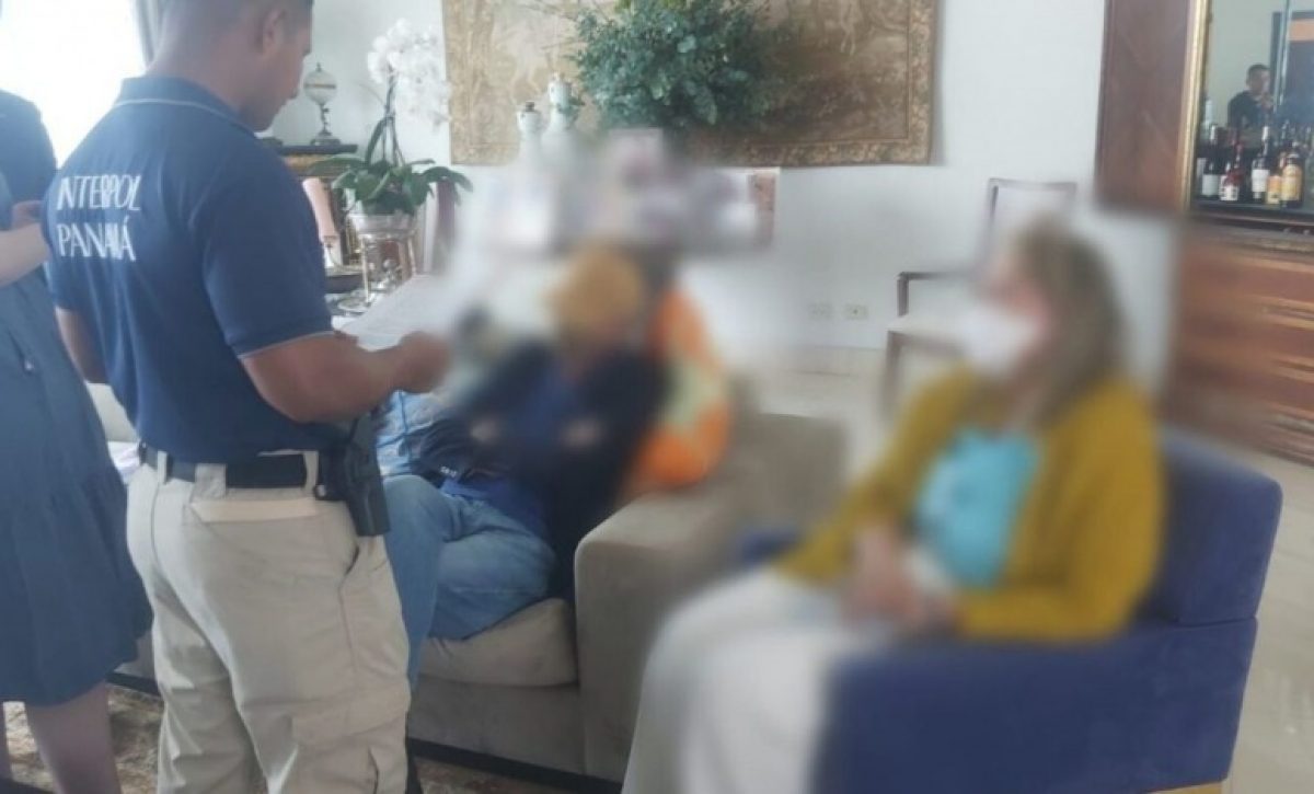 Xavier Macías Carmigniani y María Patiño Herdoíza, procesados en el caso Sinohydro