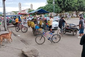Comercio informal: ocho puntos críticos que el Municipio de Portoviejo busca solucionar con socialización y multas