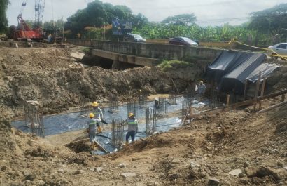 Ya se hincaron los primeros 17 pilotos para el puente de Lodana.