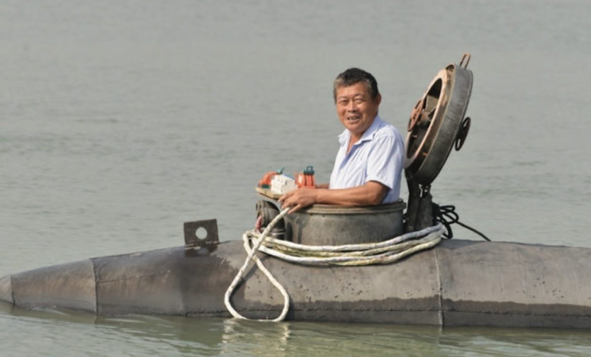 Zhang Shengwu, un agricultor chino, de 60 años, y residente de la aldea de Zhangdu, ha construido con éxito su propio submarino casero.