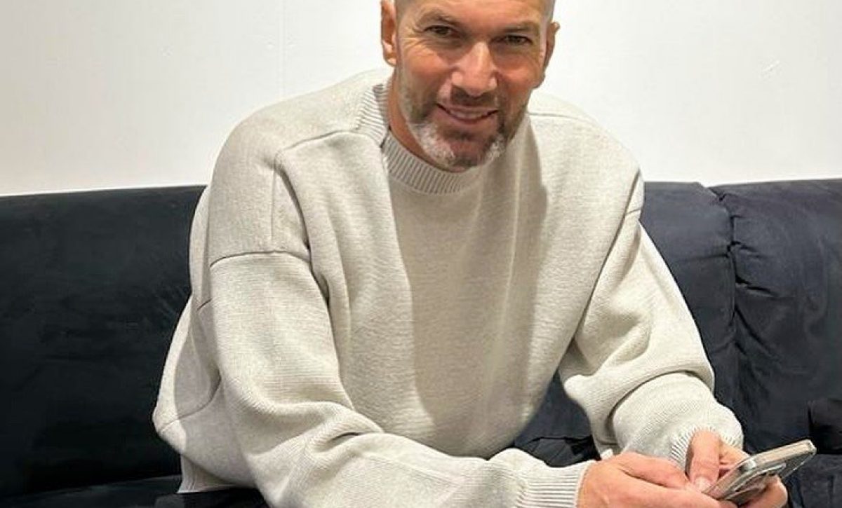 Zinedine Zidane apunta al banquillo de Francia tras la salida de Deschamps