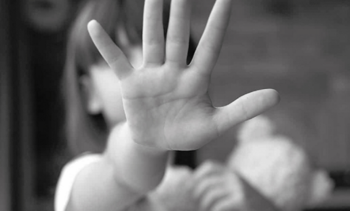 La madre de la menor que sufría de abuso también recibió una sentencia por complicidad