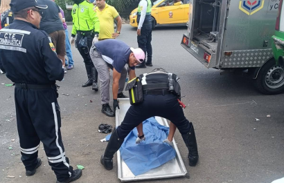 Quevedo: Padre fallece junto a su hijo tras chocar motocicleta contra bus