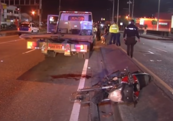 Grave accidente y robo a policía en Guayaquil: ¿fue un ataque planificado?
