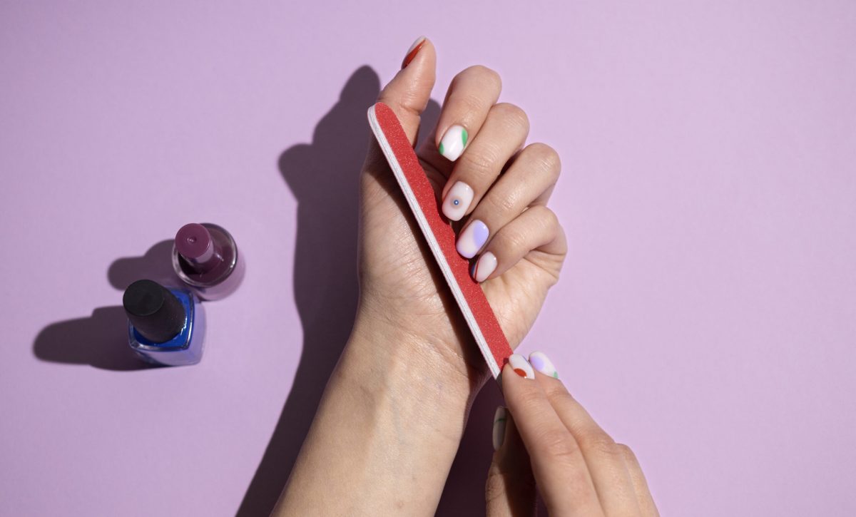 Manicura consciente: cómo arreglarte las uñas beneficia tu bienestar emocional
