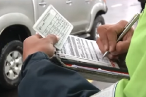 Fiscalía procesa a tres agentes de tránsito por solicitar sobornos en operativo no autorizado
