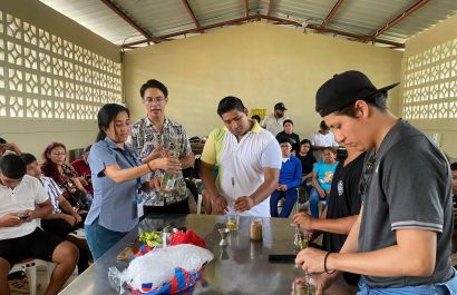 Curso de coctelería realizado en la parroquia Puerto Cayo, bajo los Proyectos Institucionales de vinculación de la ULEAM.