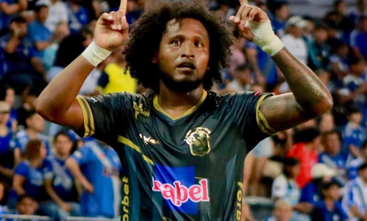 Christian Alemán, jugador del Manta FC.