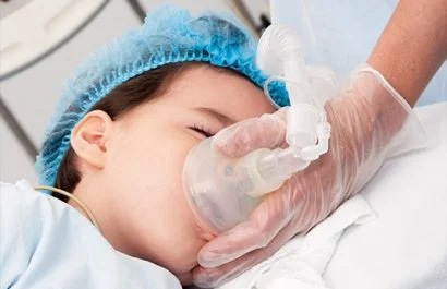 ¿Es segura la anestesia en bebés? Nuevos hallazgos tranquilizan a padres y médicos