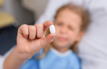 Estudio vincula uso frecuente de antibióticos en la infancia con mayor riesgo de asma y alergias