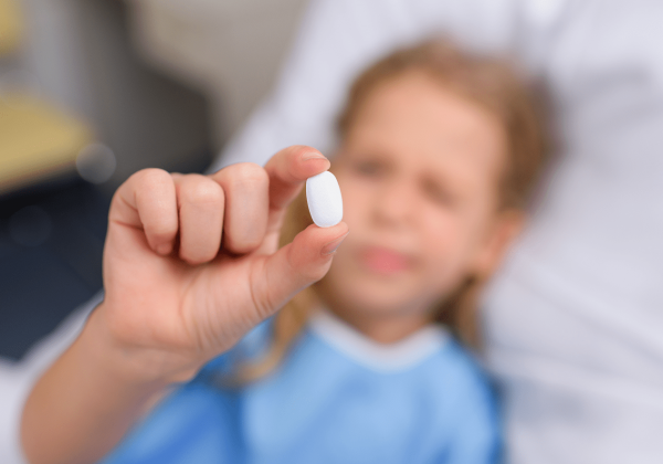 Estudio vincula uso frecuente de antibióticos en la infancia con mayor riesgo de asma y alergias