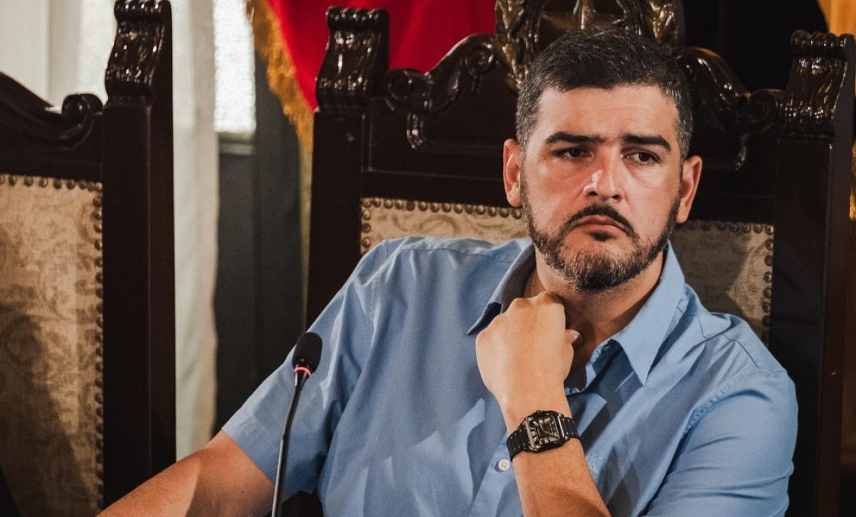El alcalde de Guayaquil, Aquiles Alvarez, desató controversia tras publicar un video el 17 de junio de 2025.